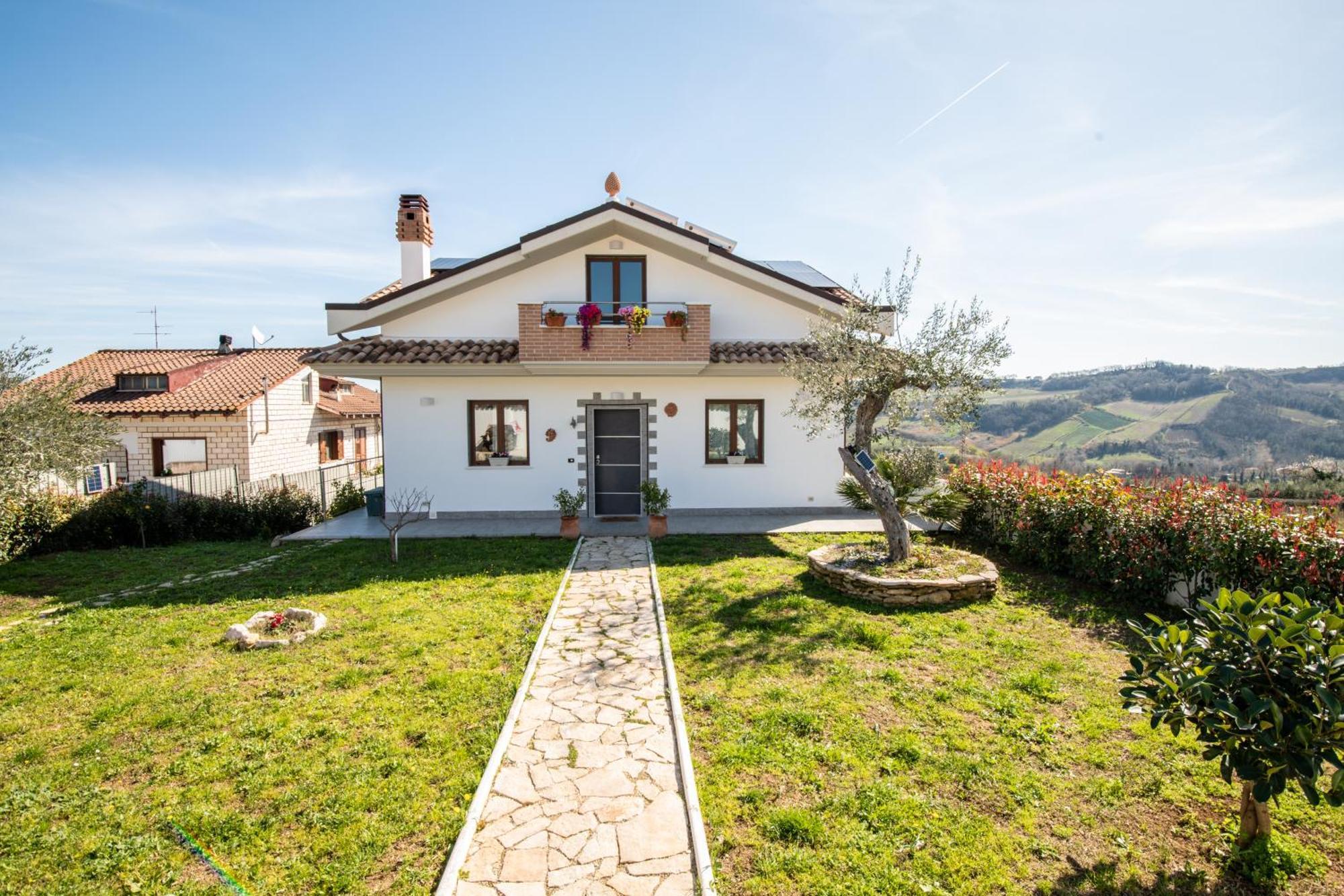 Villa Mastro Oleario 5 Dal Mare 30 Dai Monti Torrevecchia Teatina Exterior foto